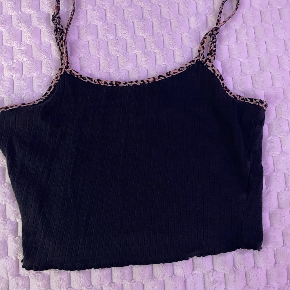 Stylish Black Women's Top with Leopard Trim